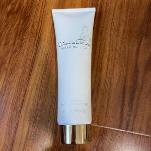 Oscar de la Renta Bella Blanca lotion